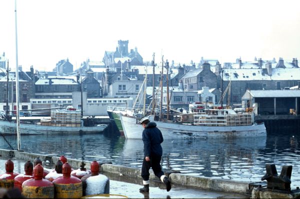  Leriwck Harbour on a winters day.